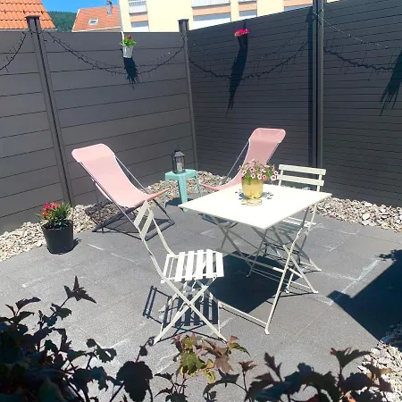 러브호텔 Nuits D'exil 제라르메르