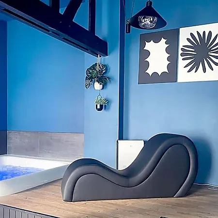 Liebeshotel Nuits D'exil