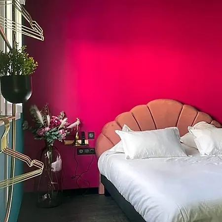 Nuits D'exil Liebeshotel *